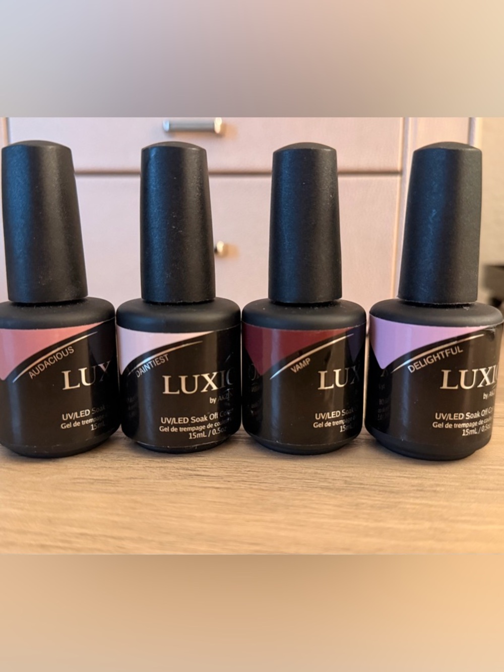 Set of 4 Luxio UV/LED Soak Off Gel Polish